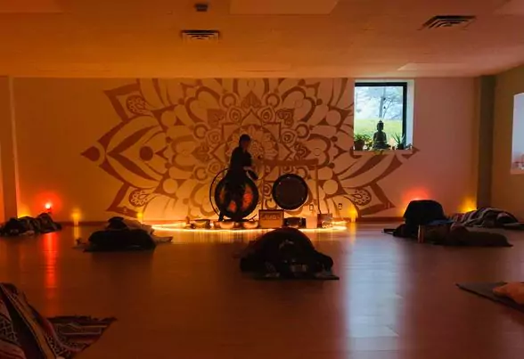 Grupowe zajęcia Aerial Yoga